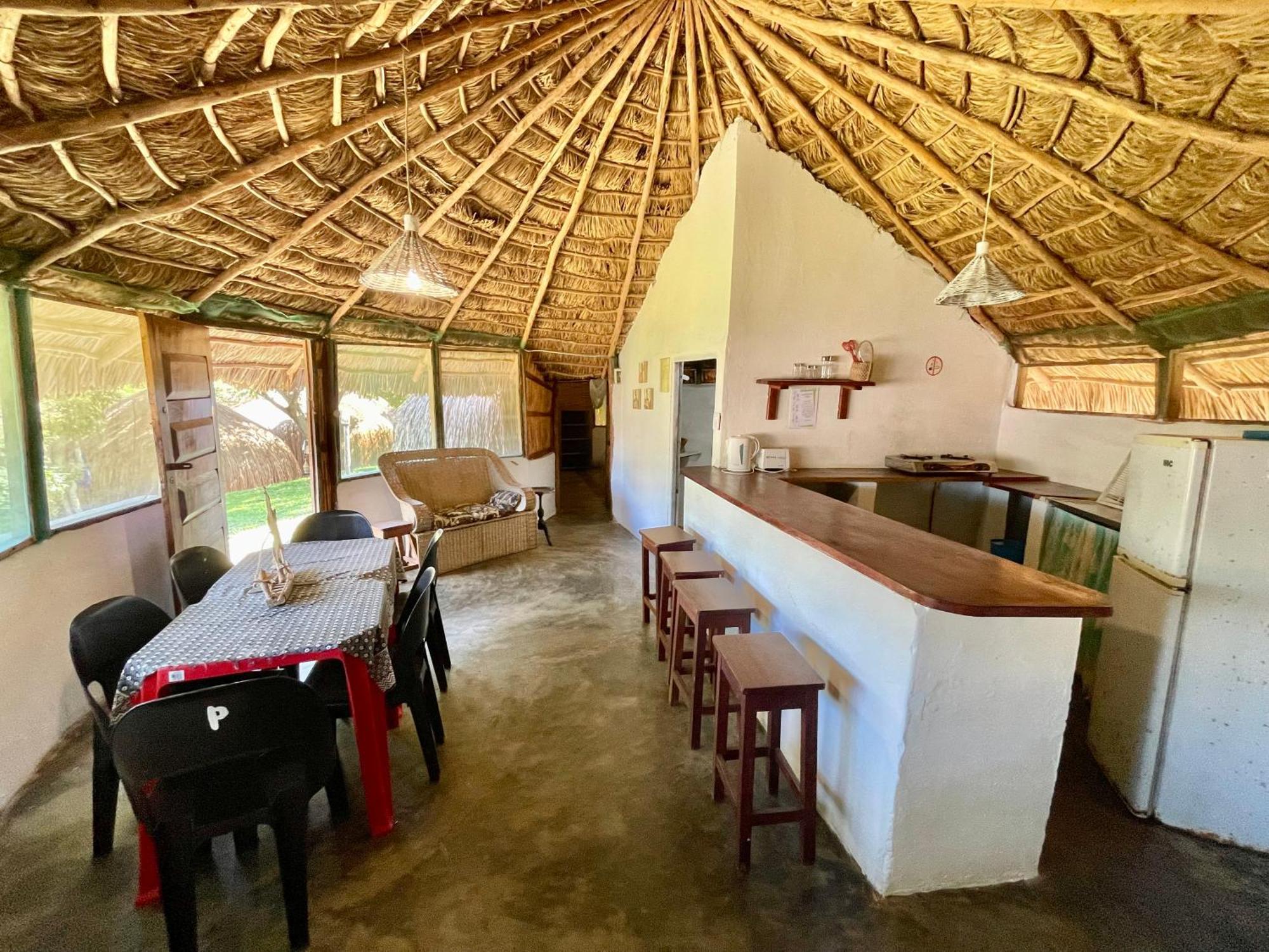 Nhambavale Lodge Чигенгуэле Экстерьер фото